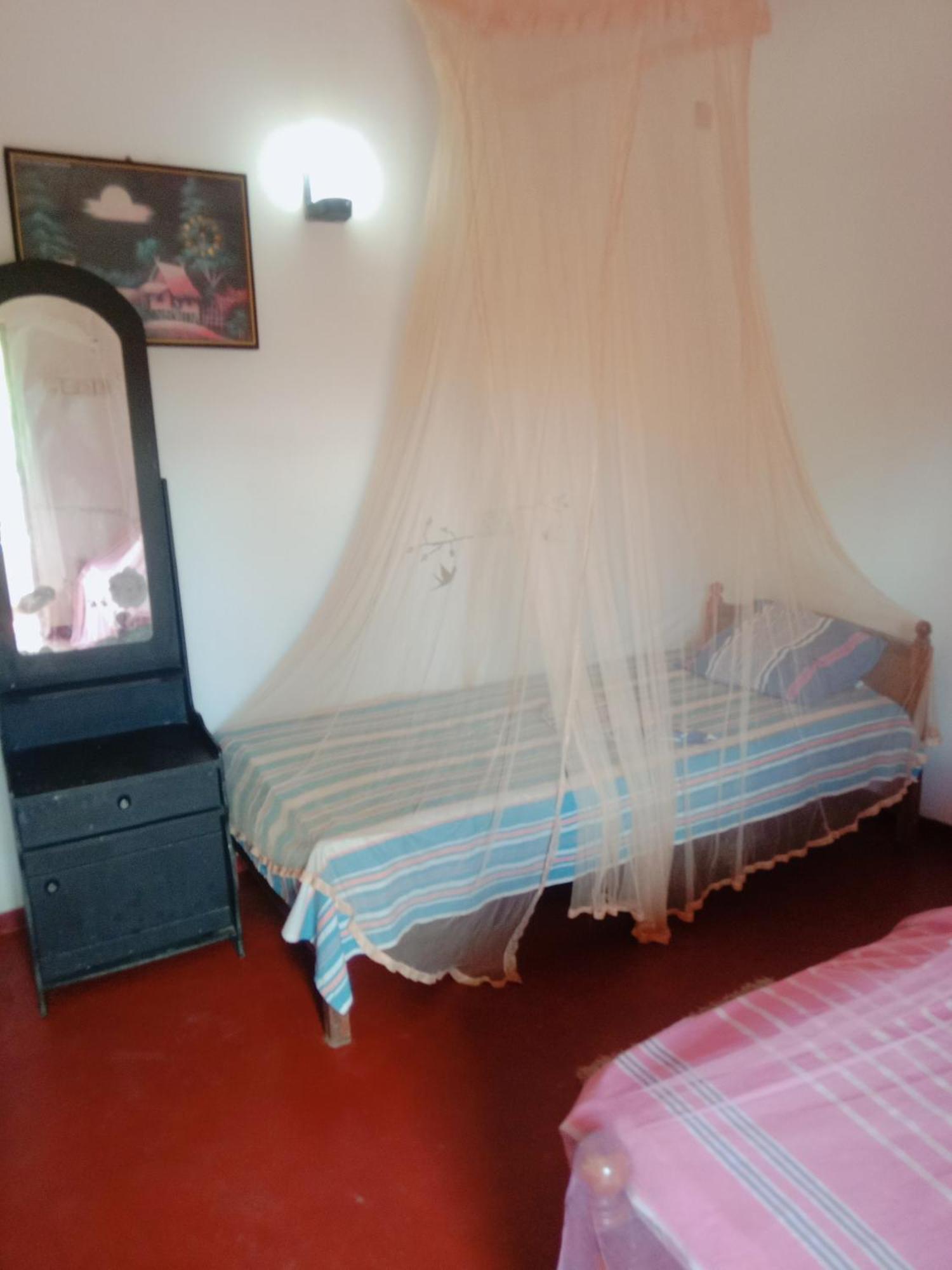 Sandaru Surffing Inn Weligama Szoba fotó